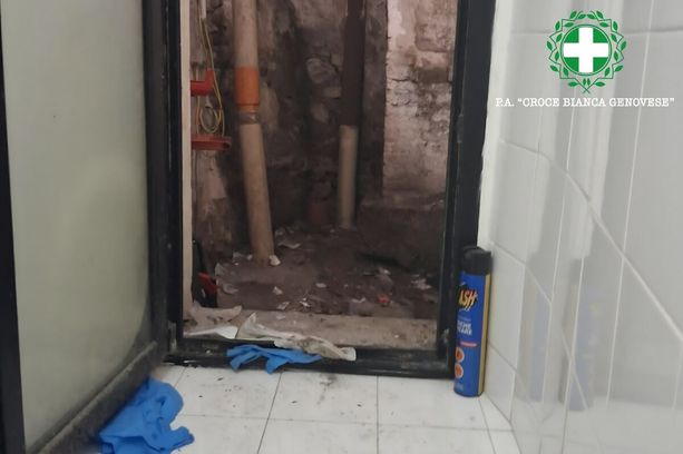 Centro storico, precipita dal cavedio durante una festa: grave un 27enne Centro storico, precipita dal cavedio durante una festa: grave un 27enne