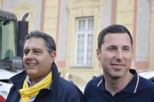 Toti respinge la mozione di sfiducia: "Continueremo a lavorare per i liguri” Toti respinge la mozione di sfiducia: "Continueremo a lavorare per i liguri”