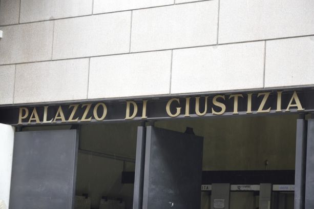 Accusato dalla figlia di abusi sessuali: finisce in carcere e dopo due anni l'archiviazione, il drammatico caso di un 36enne Accusato dalla figlia di abusi sessuali: finisce in carcere e dopo due anni l'archiviazione, il drammatico caso di un 36enne