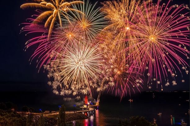 “A fleur d’eau, à fleur de peau”, domani sera quarta serata del Festival International d’Art Pyrotechnique di Cannes