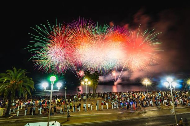 Nizza, fuochi d’artificio domani sera alle 22