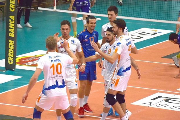 Volley maschile A2 - Il Vbc Synergy Mondovì ospita la Bcc New Mater per ripartire