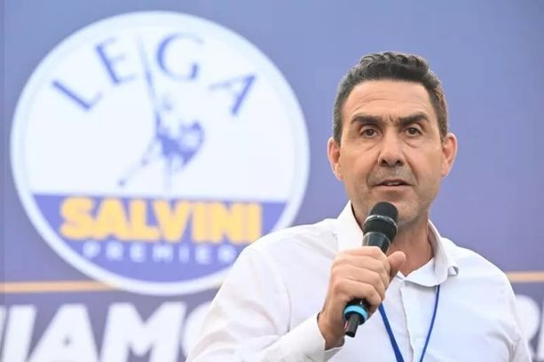 Lo scisma di Vannacci scuote la Lega e agita Fratelli d’Italia Lo scisma di Vannacci scuote la Lega e agita Fratelli d’Italia