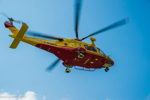Cade dalla mountain bike e sbatte contro un albero: ciclista di 67 anni muore a Pocapaglia