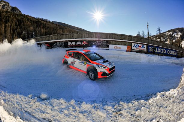 Auto sul ghiaccio e Coppa Italia a Pragelato, sognando i riflettori del mondo