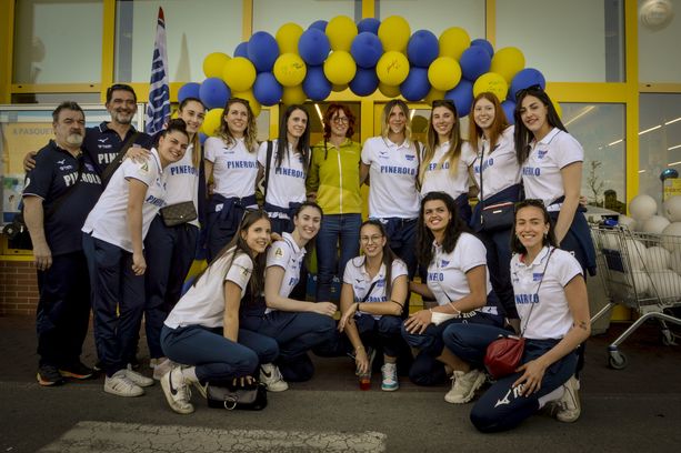 Volley A1/F: la Pro loco di Pinerolo porta le campionesse in piazza