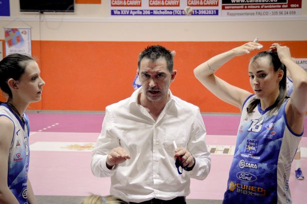 Volley A2/F: Il Pinerolo ‘senza casa’ vince anche a Chieri Volley A2/F: Il Pinerolo ‘senza casa’ vince anche a Chieri