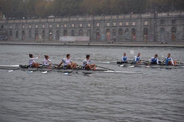 Il canottaggio aiuta le donne operate di tumore al seno: sbarca a Torino il progetto “Sport terapia integrata”