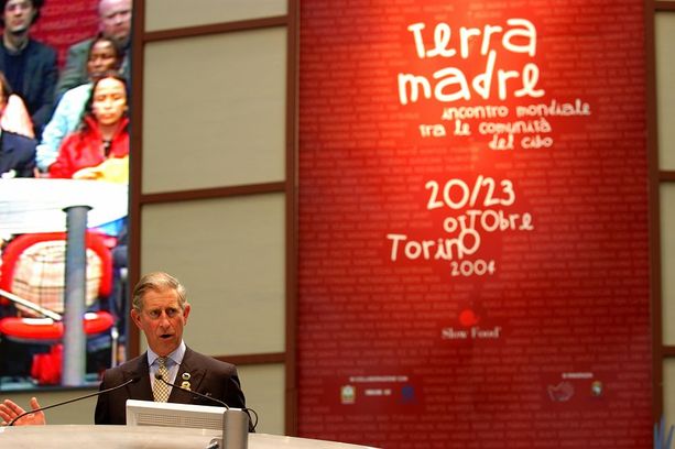 Quando Re Carlo III venne a Torino per difendere il cibo di qualità a Terra Madre: "Manipolare la natura è un business pericoloso"
