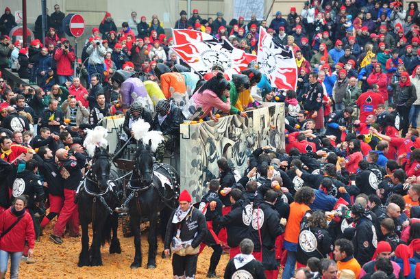 Aperta inchiesta sul Generale del Carnevale di Ivrea, la Fondazione ne decide l'immediata sostituzione