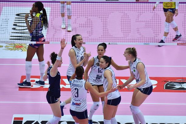 L’Imoco Conegliano non fa sconti, la Reale Mutua Fenera Chieri ’76 saluta la Coppa Italia L’Imoco Conegliano non fa sconti, la Reale Mutua Fenera Chieri ’76 saluta la Coppa Italia