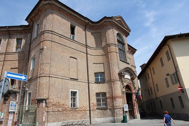 Donati all’Ospedale di Carmagnola i soldi raccolti dal Salsasio con il progetto “Dai un calcio al Coronavirus” Donati all’Ospedale di Carmagnola i soldi raccolti dal Salsasio con il progetto “Dai un calcio al Coronavirus”