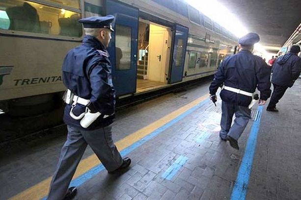 Era ricercato per rapina, furto e lesioni: catturato dalla polizia in stazione a Varese
