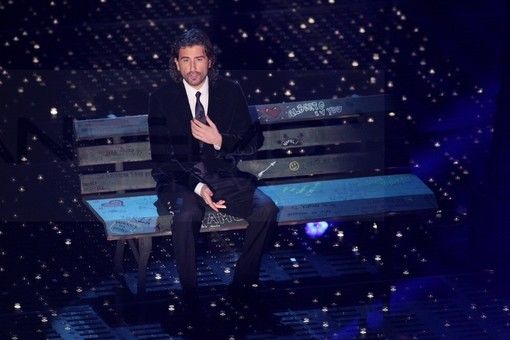 Sono in corso le riprese del nuovo film di Alessandro Siani ‘Io e te dobbiamo parlare’ Sono in corso le riprese del nuovo film di Alessandro Siani ‘Io e te dobbiamo parlare’