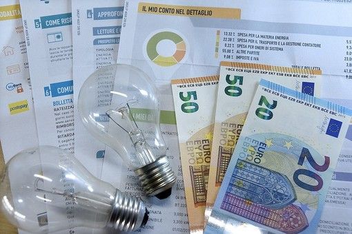 Calano del 10,8% le bollette elettriche nel primo trimestre di quest’anno