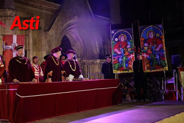 Stasera la Stima del Palio: il cuore della tradizione astigiana torna lungo il suo percorso storico Stasera la Stima del Palio: il cuore della tradizione astigiana torna lungo il suo percorso storico