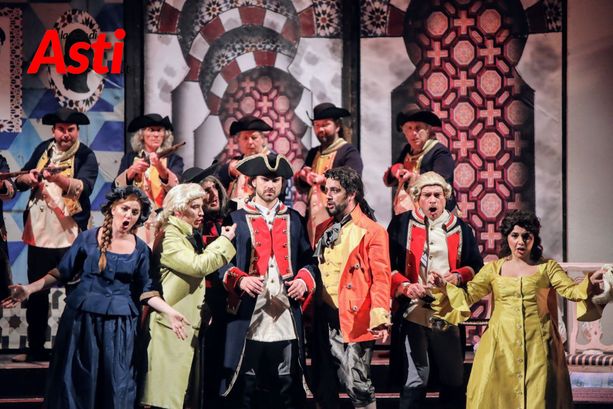 Il Barbiere di (S)Iviglia: Asti Lirica porta il capolavoro di Rossini in una messa in scena scanzonata ma di altissimo livello tecnico [GALLERIA FOTOGRAFICA]