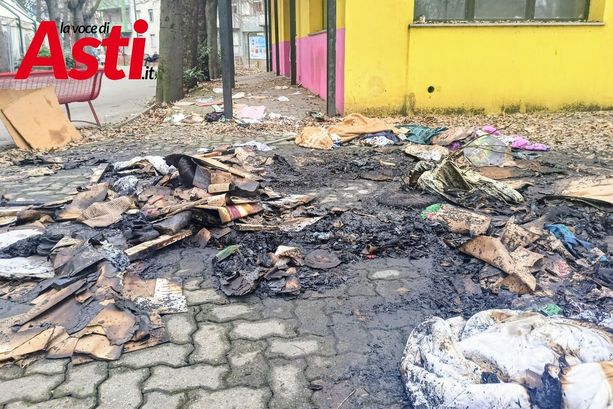 Asti: incendio doloso all'ex chiosco "Pantera Rosa" dei giardini pubblici