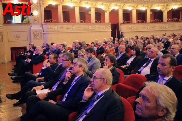 I 90 anni dell'Unione industriale di Asti un traguardo verso il futuro. "Gli astigiani al secondo posto per propensione al risparmio" I 90 anni dell'Unione industriale di Asti un traguardo verso il futuro. "Gli astigiani al secondo posto per propensione al risparmio"