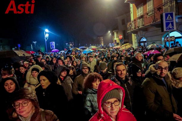 Anche Canelli si ferma per l'addio a Zoe: sabato sarà lutto cittadino Anche Canelli si ferma per l'addio a Zoe: sabato sarà lutto cittadino