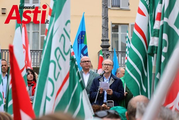 Primo maggio ad Asti: l'allarme dei sindacati su sicurezza e nuovo precariato [VIDEO e FOTO]