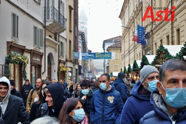 Andate al Magico Paese di Natale ad Asti? Non dimenticate la mascherina [FOTOGALLERY]