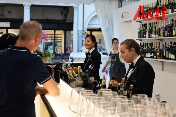 In archivio l'edizione 2022 della Douja d'Or. Mobrici: "Il futuro? Il confronto con altre regioni enologiche per crescere e migliorare sempre"