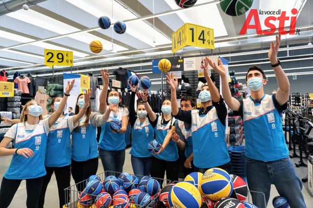 Questa mattina apre al pubblico la Decathlon. Rasero: "Nuovi posti di lavoro in questo periodo valgono il doppio" (FOTO)