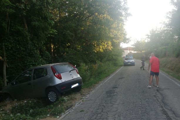 Grave incidente stradale a Montegrosso. Esce di strada con la sua Punto, 50enne in codice rosso Grave incidente stradale a Montegrosso. Esce di strada con la sua Punto, 50enne in codice rosso