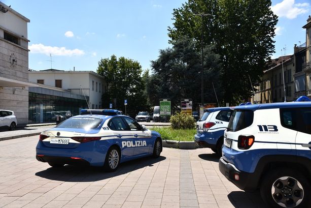 Colpisce con una testata l’ex compagna in pieno giorno nel parcheggio del Pronto Soccorso Colpisce con una testata l’ex compagna in pieno giorno nel parcheggio del Pronto Soccorso
