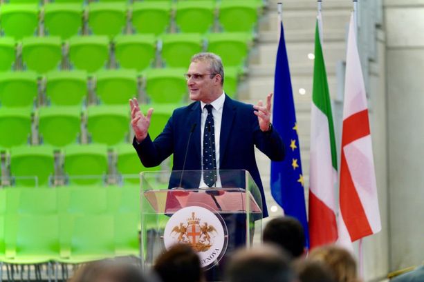 Elezioni regionali: centrodestra pronto a chiudere su Pietro Piciocchi, calano le quotazioni di Ilaria Cavo