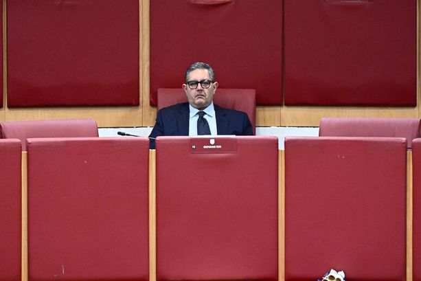 È il giorno della sfiducia a Toti, in Consiglio Regionale sarà muro contro muro
