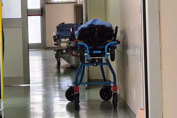 Pronto Soccorso liguri, il caso dei pazienti bloccati in corsia arriva in Regione