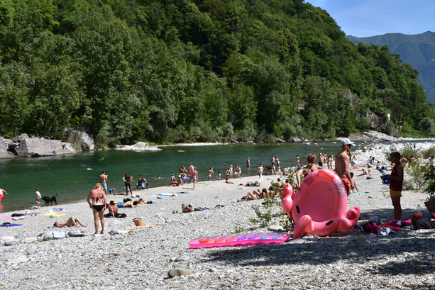 Muore annegato dopo un tuffo nel fiume Maggia Muore annegato dopo un tuffo nel fiume Maggia