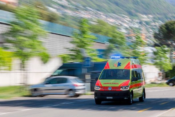 Agarone, cade dal ciclomotore e batte la testa: gravissimo all’ospedale