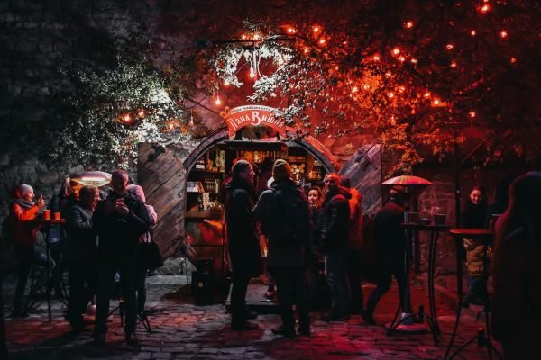 Bellinzona, Carnevale 2022: prolungo d'orario per gli esercizi pubblici che ne fatto hanno richiesta