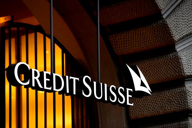 Lugano, salvadanaio del Credit Suisse? La Banca incasserà un minimo di 66,530 milioni in 27 anni, fino ad un massimo di 141,690 milioni in 45 anni Lugano, salvadanaio del Credit Suisse? La Banca incasserà un minimo di 66,530 milioni in 27 anni, fino ad un massimo di 141,690 milioni in 45 anni