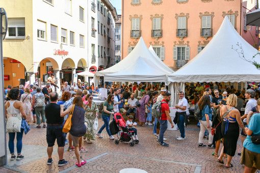 Grande successo per la Festa d’Autunno a Lugano: tra tradizioni, sapori e convivialità Grande successo per la Festa d’Autunno a Lugano: tra tradizioni, sapori e convivialità