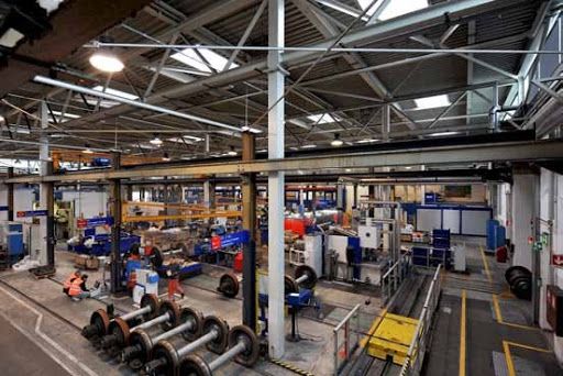 "Le FFS continuano a demolire le Officine di Bellinzona e il loro futuro" "Le FFS continuano a demolire le Officine di Bellinzona e il loro futuro"