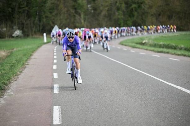 Parigi-Nizza 2026, il grande ciclismo arriva a Nizza: strade chiuse e traffico modificato nel weekend