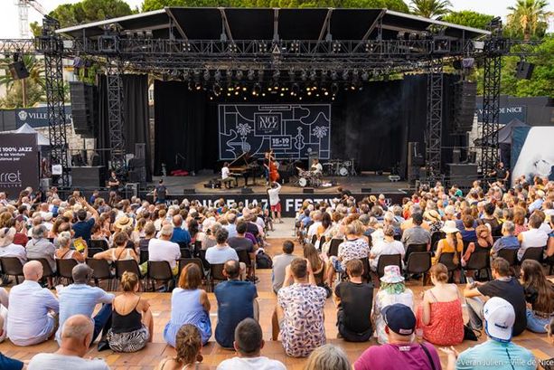I numeri dell’edizione 2022 “promuovono” il Nice Jazz Festival (Foto) I numeri dell’edizione 2022 “promuovono” il Nice Jazz Festival (Foto)