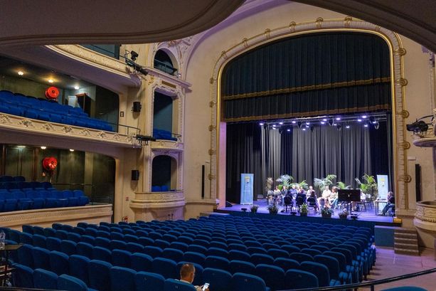 Mentone, inaugurata la stagione culturale 2024 del Teatro Francis-Palmero Mentone, inaugurata la stagione culturale 2024 del Teatro Francis-Palmero