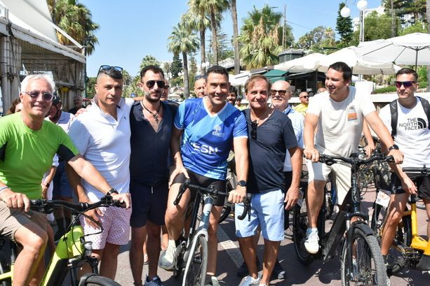 Vannacci tra pedalata, sport e politica a Sanremo: "Lo sport è una scuola di vita, i nostri valori non sono negoziabili" (Foto e Video)