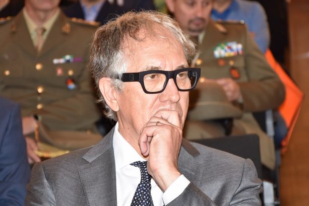 Sanremo: futuro in politica per il sindaco Biancheri? “Al momento non mi interessa, ma valuterò se arriveranno proposte” Sanremo: futuro in politica per il sindaco Biancheri? “Al momento non mi interessa, ma valuterò se arriveranno proposte”