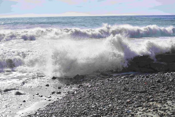 Rientra l'allarme Tsunami a livello nazionale: anche nei comuni della nostra provincia si torna alla normalità Rientra l'allarme Tsunami a livello nazionale: anche nei comuni della nostra provincia si torna alla normalità