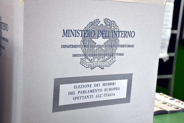 Elezioni politiche: oggi è l'ultimo giorno di campagna elettorale, ecco come si vota e le schede per il nostro collegio
