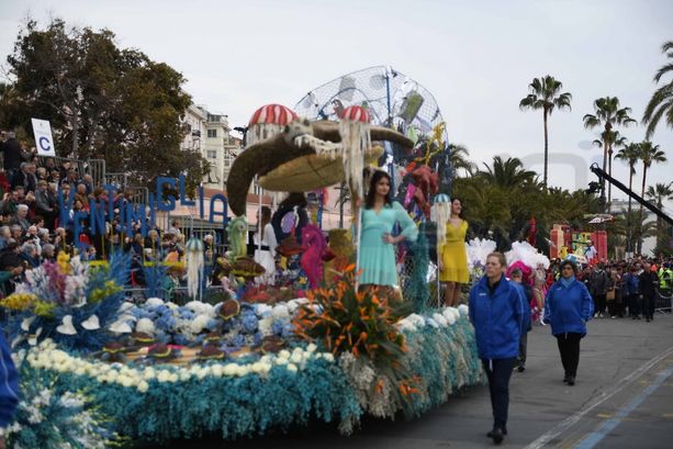 Sanremo: 'Corso fiorito', rimane l'incognita visto che i carristi di Ventimiglia non hanno più i capannoni Sanremo: 'Corso fiorito', rimane l'incognita visto che i carristi di Ventimiglia non hanno più i capannoni