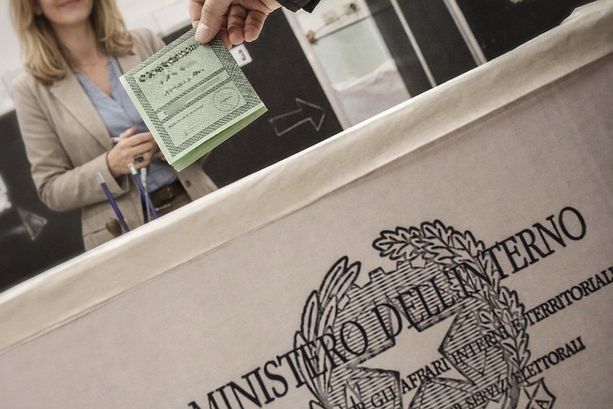 Referendum Giustizia, il “no” verso il 55%, il “sì” poco oltre il 45%. La tendenza confermata nel Savonese Referendum Giustizia, il “no” verso il 55%, il “sì” poco oltre il 45%. La tendenza confermata nel Savonese