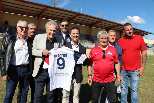 Calcio. Josè Altafini superstar all'Ellena, il bomber ospite d'onore nel match tra San Francesco e Rivasamba Calcio. Josè Altafini superstar all'Ellena, il bomber ospite d'onore nel match tra San Francesco e Rivasamba