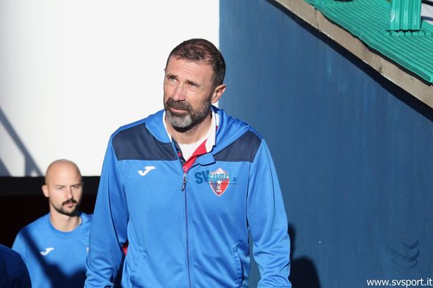 Calcio, Vado. L'attacco trascina i rossoblu contro l'Oltrepo, Cottafava: "Secondo tempo di sofferenza, contro una squadra che sa giocare a calcio" (VIDEO) Calcio, Vado. L'attacco trascina i rossoblu contro l'Oltrepo, Cottafava: "Secondo tempo di sofferenza, contro una squadra che sa giocare a calcio" (VIDEO)